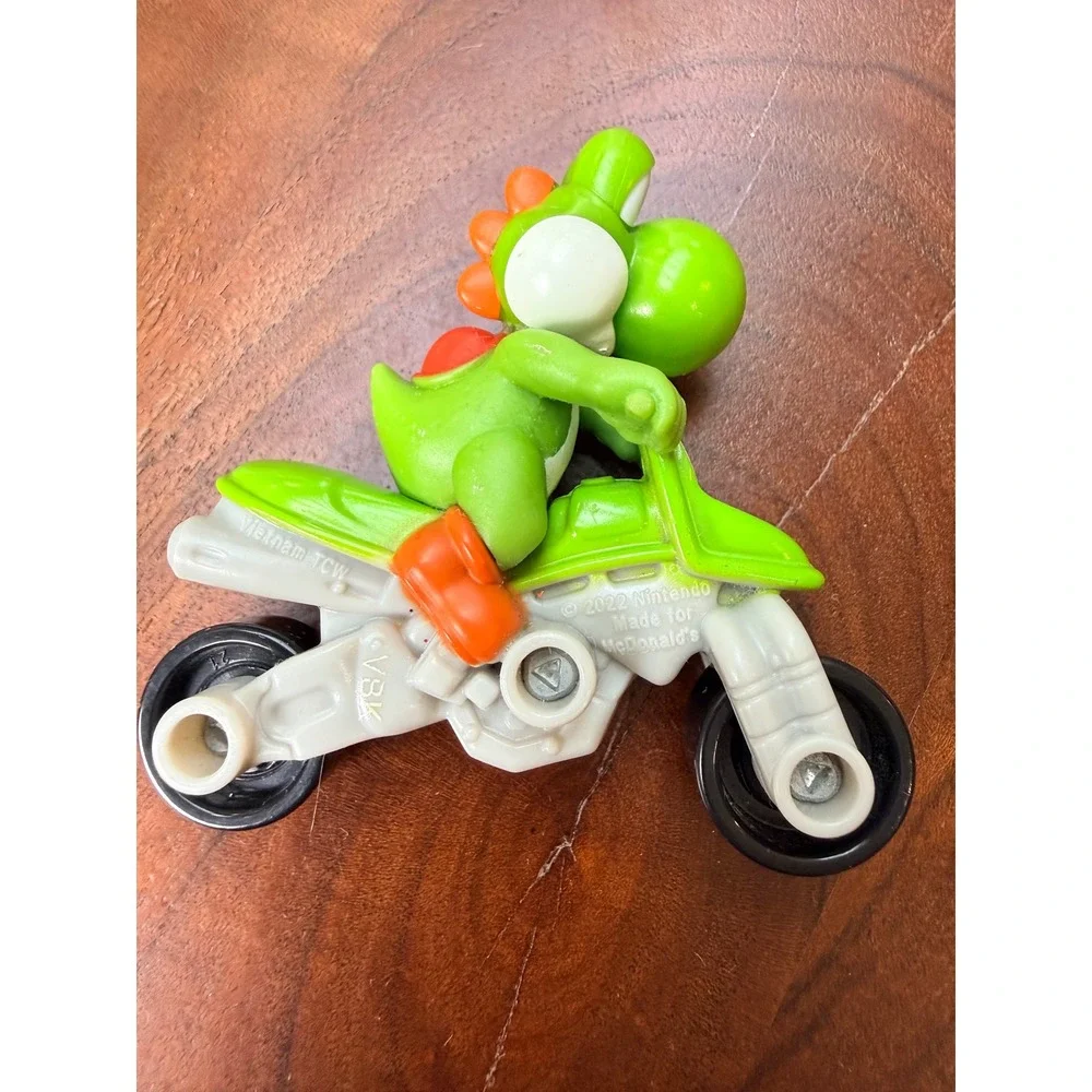 Nintendo Yoshi Motorcycle Toy 2022‎ McDonald's Happy Meal Figure Green Bike